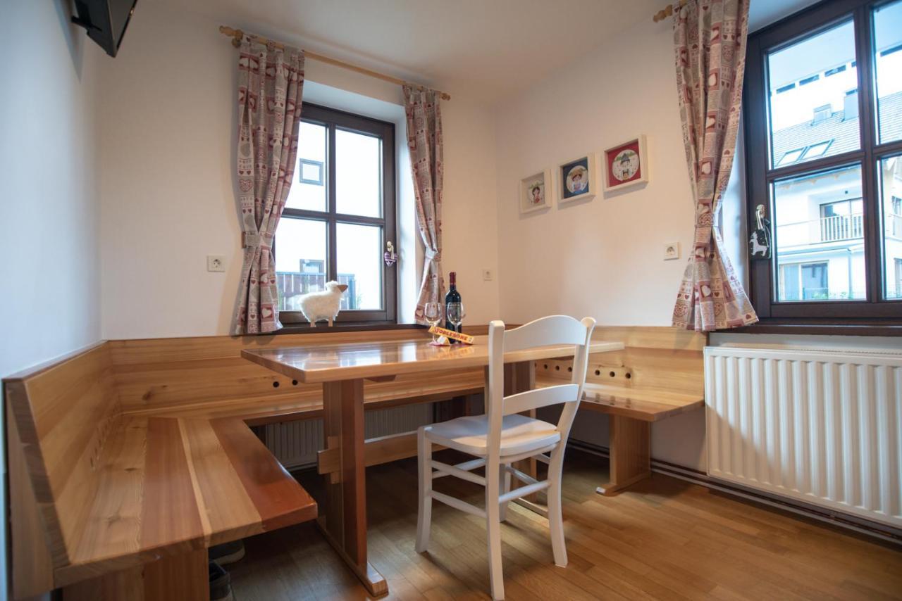 Pritlicni Apartma Hribovc Z Atrijem Kranjska Gora Exterior foto